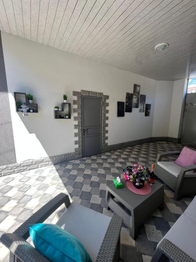 Comfortable Apartment Комфортные Апартаменты Self Check In Jerevan Buitenkant foto